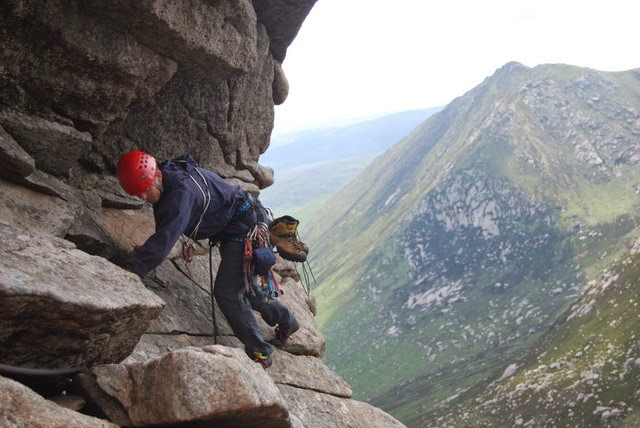 CLIMBING CLIMBING